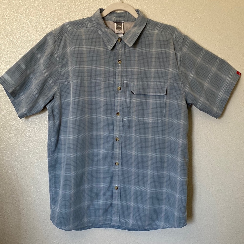 Men’s L TNF SS button down shirt